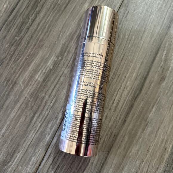 JLo Beauty Tighten + Tease Resurfacing Body Serum with AHAs - Picture 3 of 8